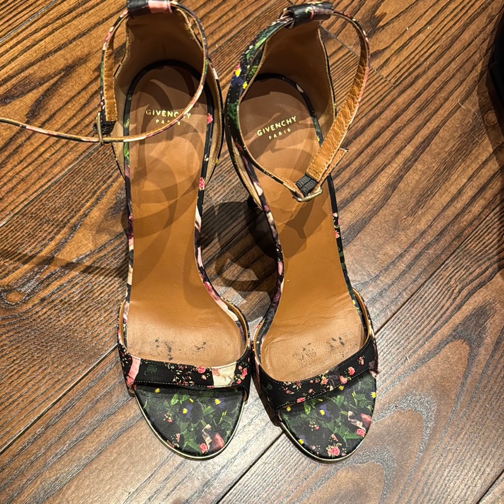 Givenchy Black Heels with Flower Print